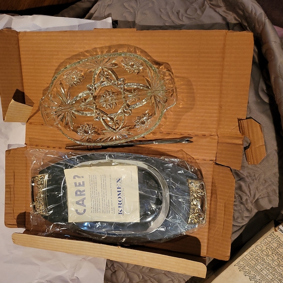 2 Kromex Chrome Vintage Relish Servers..chrome dish with glass insert - Picture 2 of 9